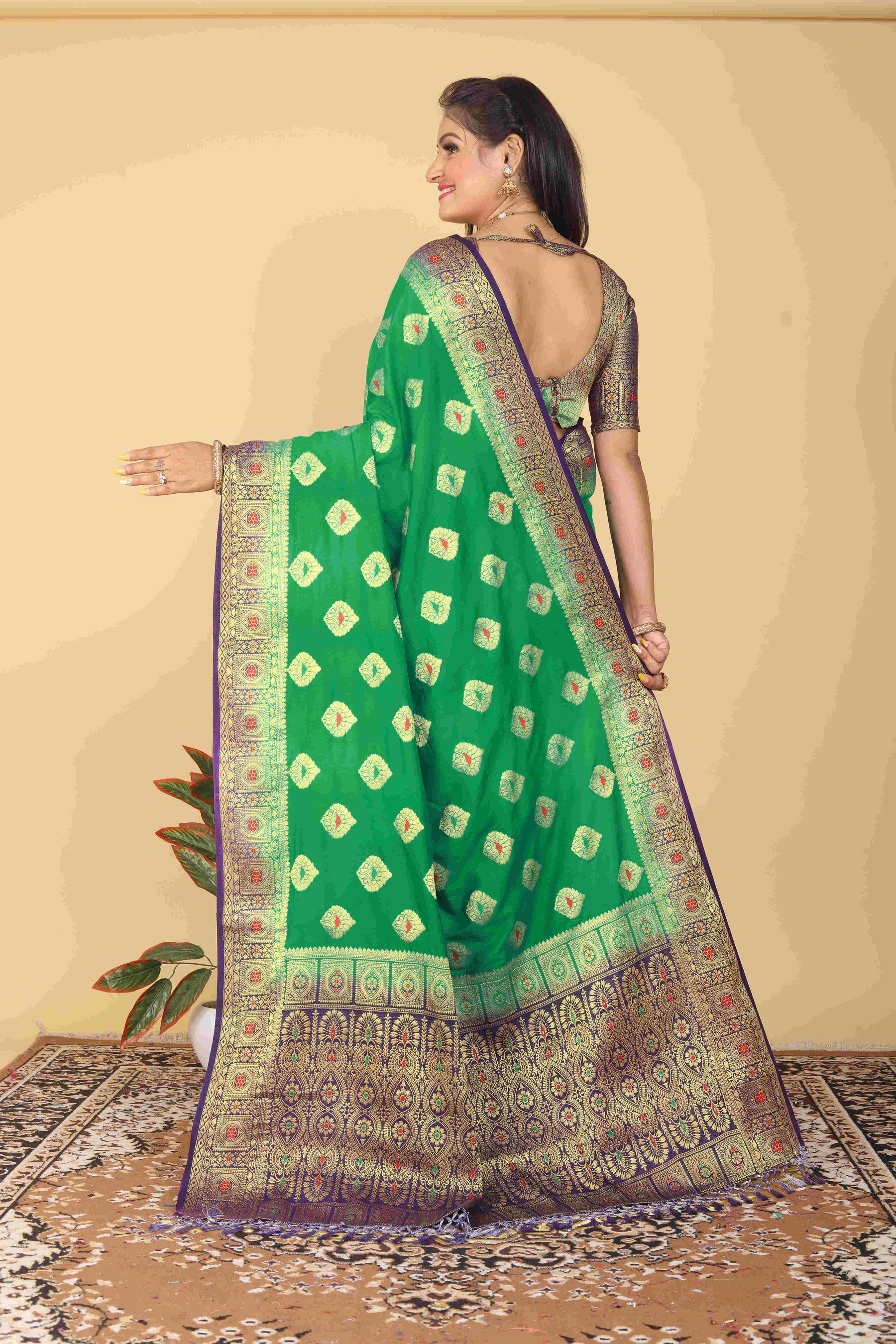 Sea Green Dola Silk Jacquard Saree with Zari & Thread Work and Rich Pallu