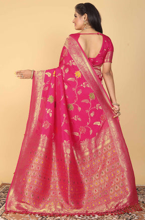 Beautiful Rani Dola Silk Saree with Luxe Zari and Thread Work